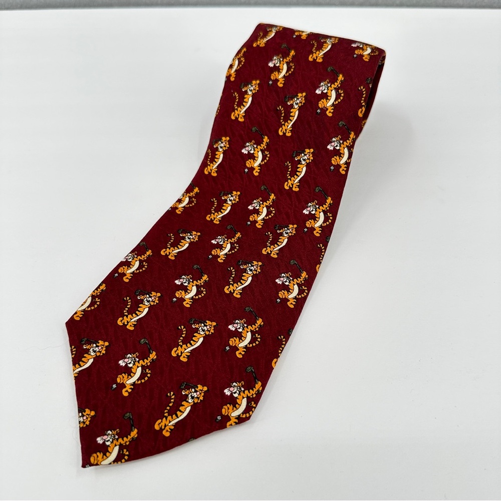 Disney Pooh 100 Acre Collection Golfing Tigger Mens Necktie Dress Tie 100% Silk